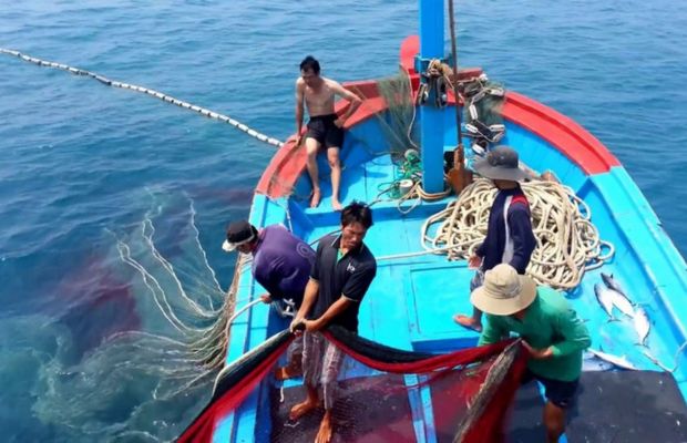 Fishing in Cua Van Fishing Village